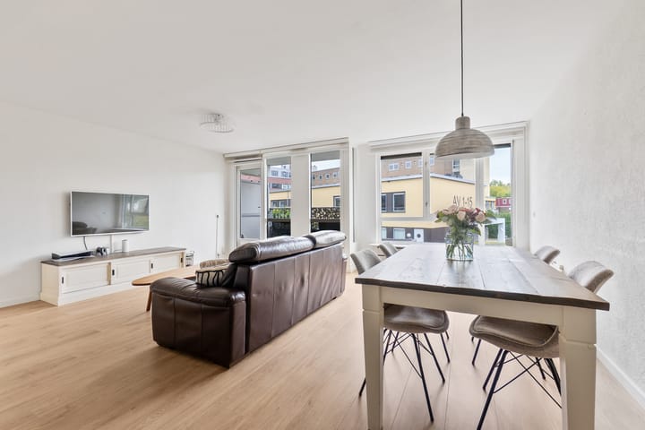 Photo 13 of Aletta Jacobsstraat 12