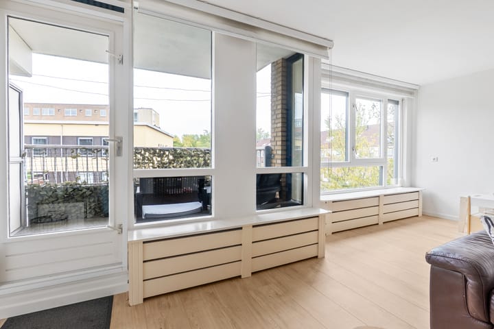 Photo 16 of Aletta Jacobsstraat 12