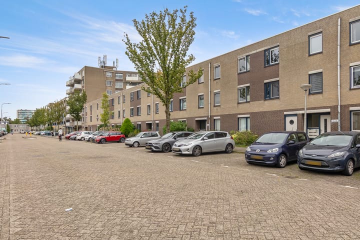 Photo 33 of Aletta Jacobsstraat 12