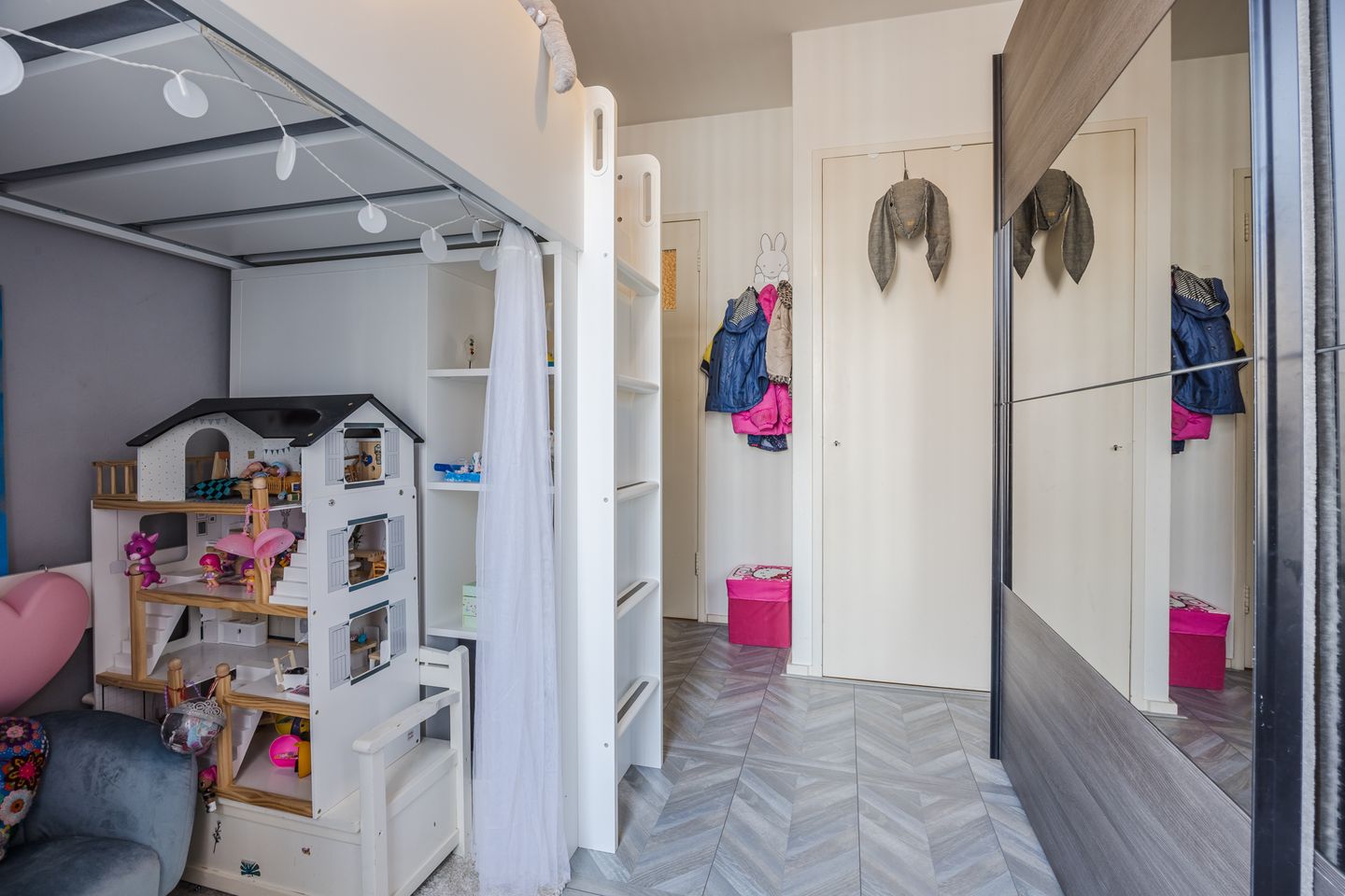 Foto 29 van Theresiastraat 311