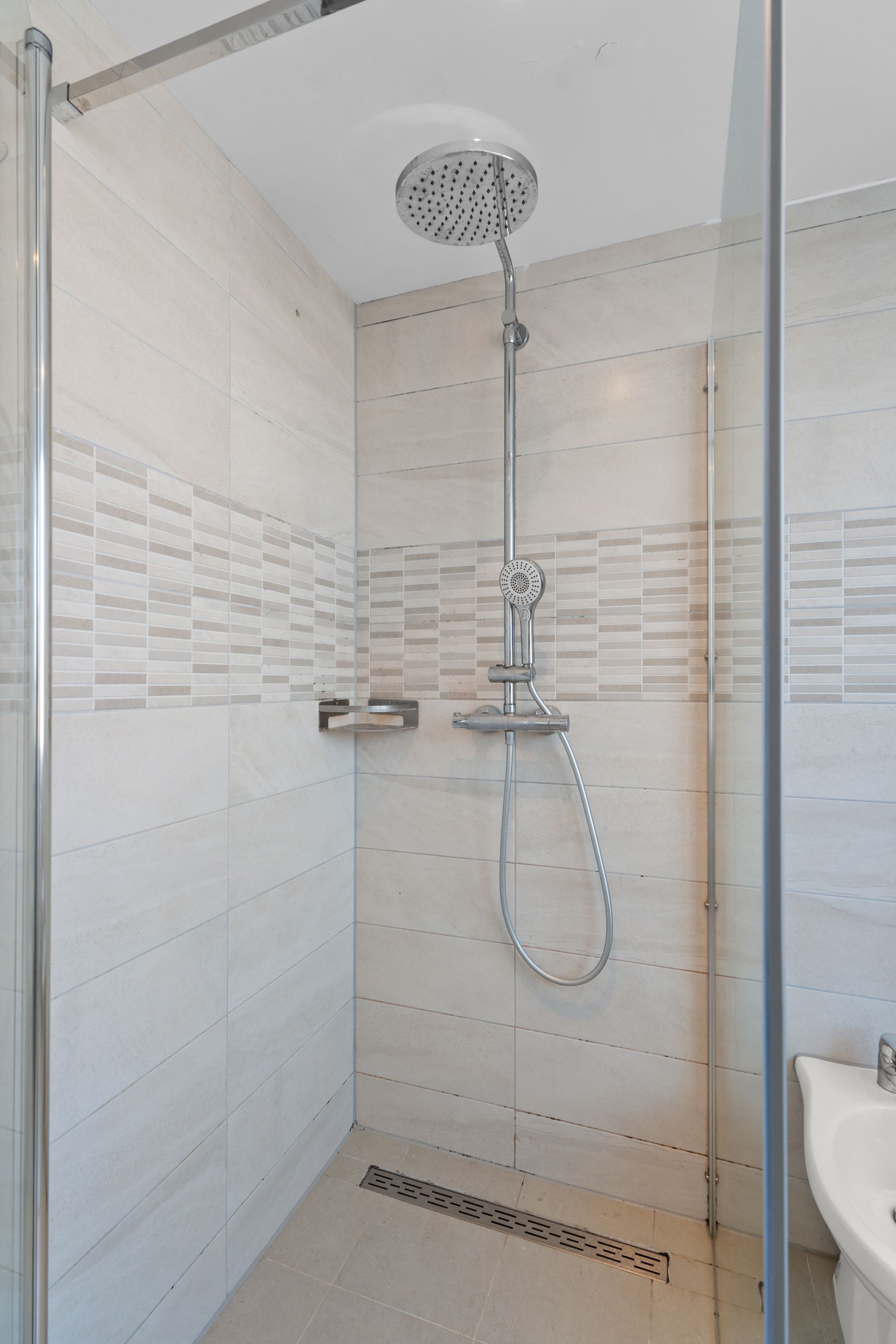 Foto 30 van Bloemluststraat 12