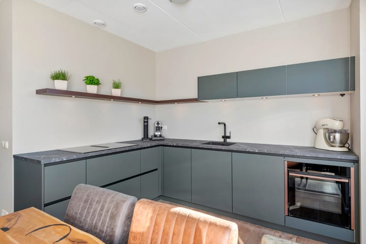 Foto 25 van Overste J M Kolffstraat 147