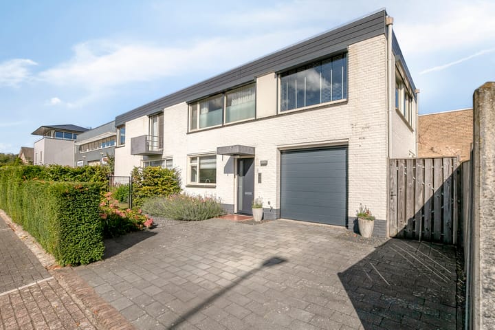 van Linschotenstraat 9