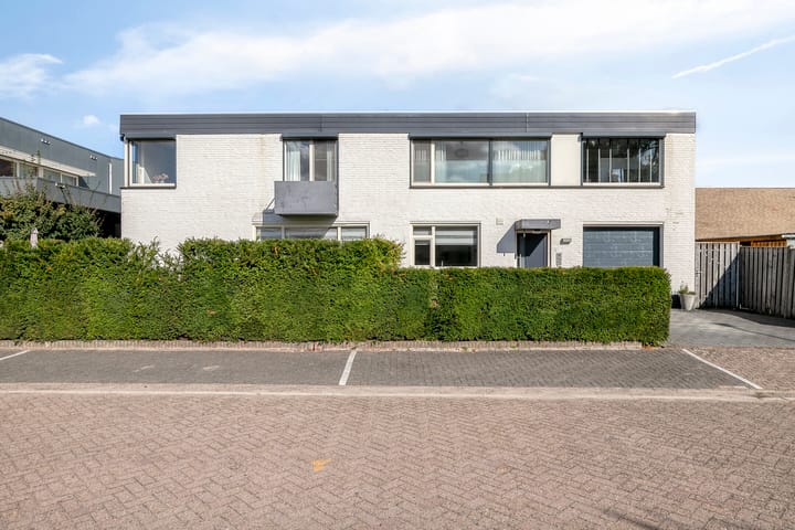 Foto 2 van van Linschotenstraat 9