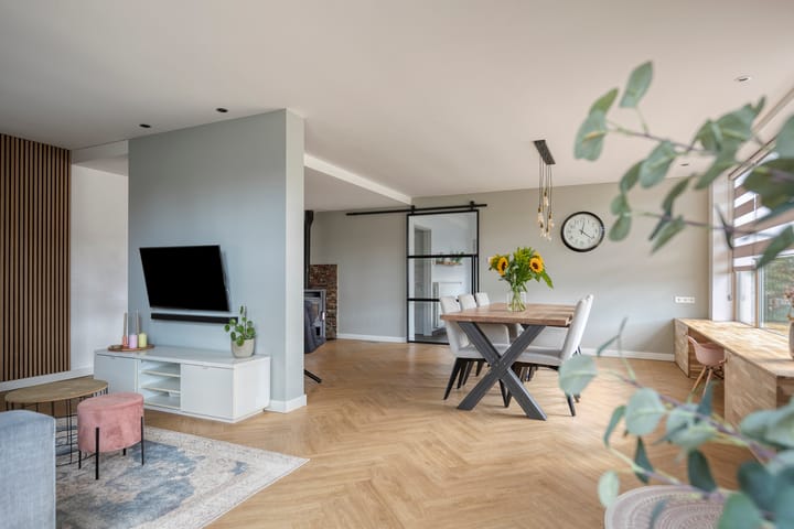 Foto 9 van van Linschotenstraat 9