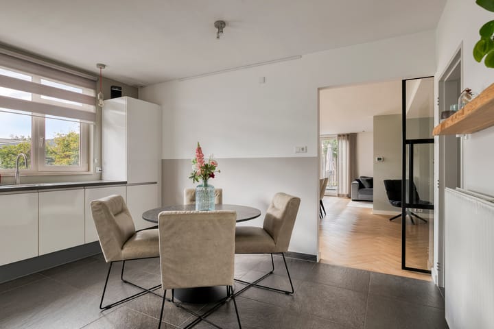 Foto 15 van van Linschotenstraat 9