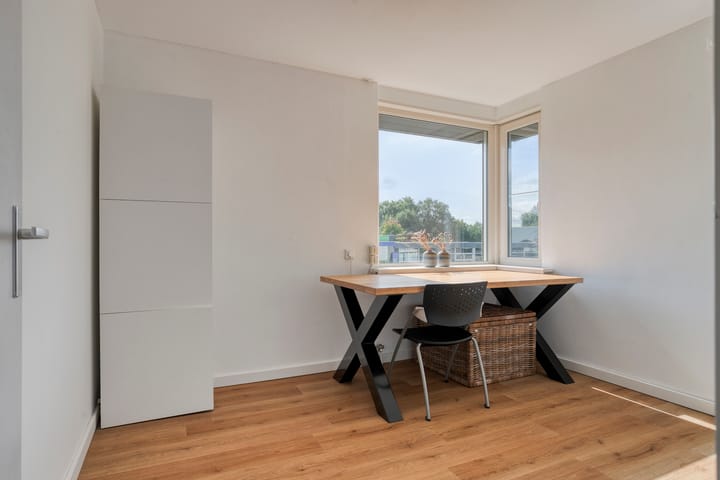 Foto 28 van van Linschotenstraat 9