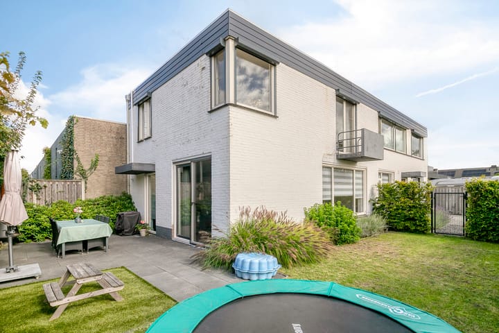 Foto 31 van van Linschotenstraat 9