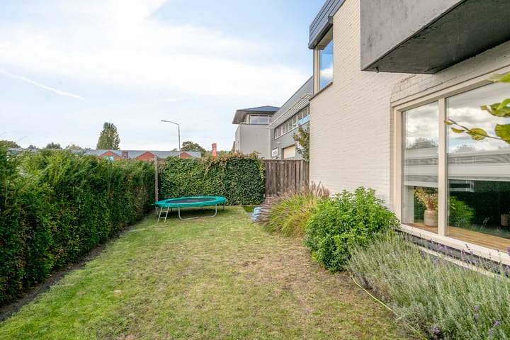 Foto 32 van van Linschotenstraat 9