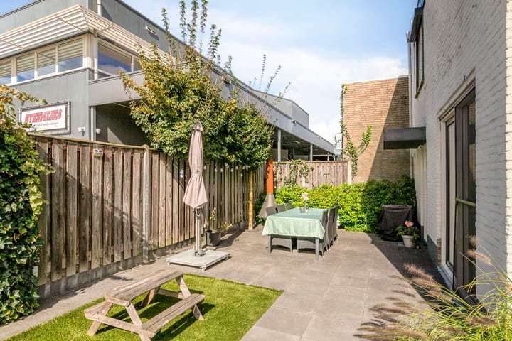 Foto 34 van van Linschotenstraat 9