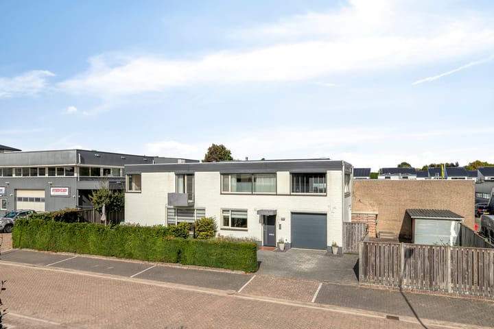 Foto 39 van van Linschotenstraat 9