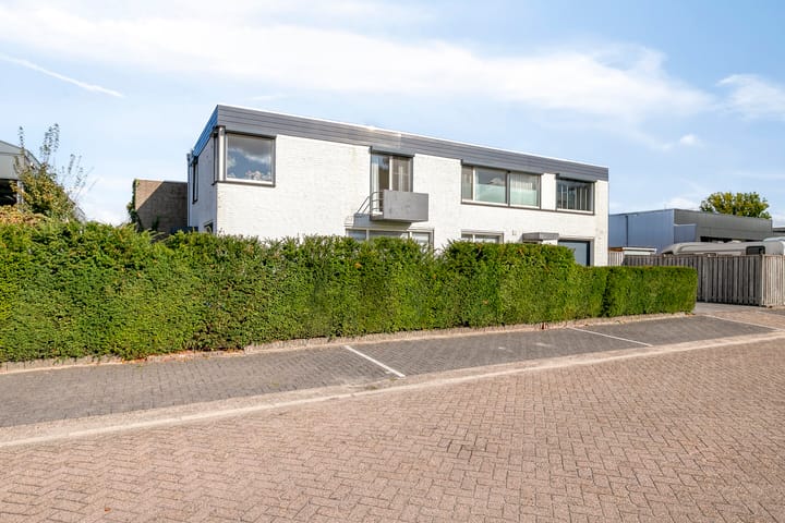 Foto 40 van van Linschotenstraat 9