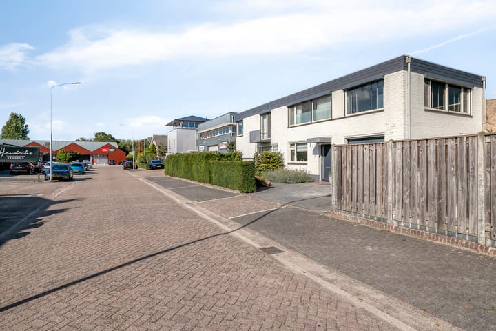 Foto 41 van van Linschotenstraat 9