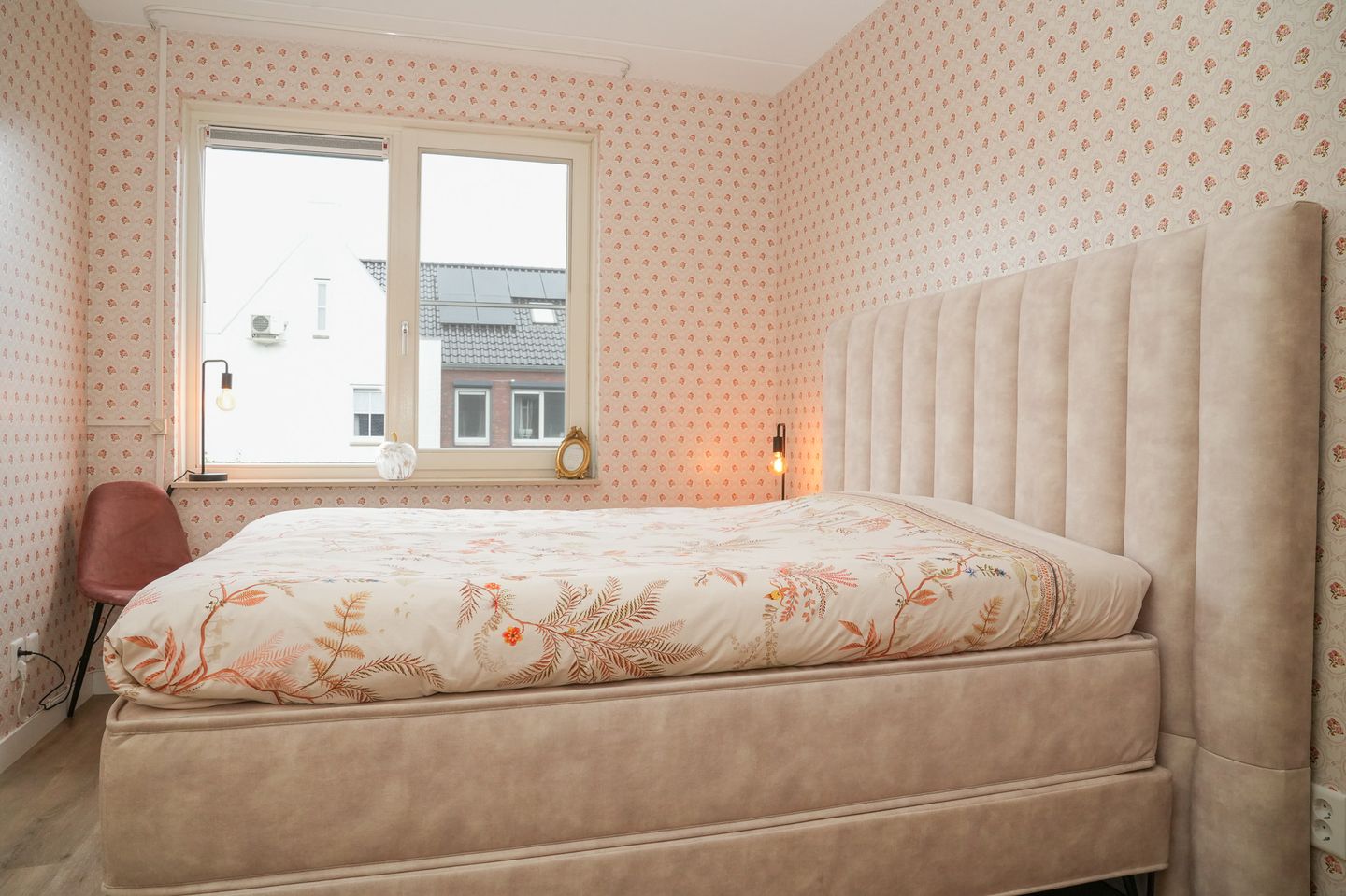 Photo 5 of Meester N J van Riemsdijkstraat 18