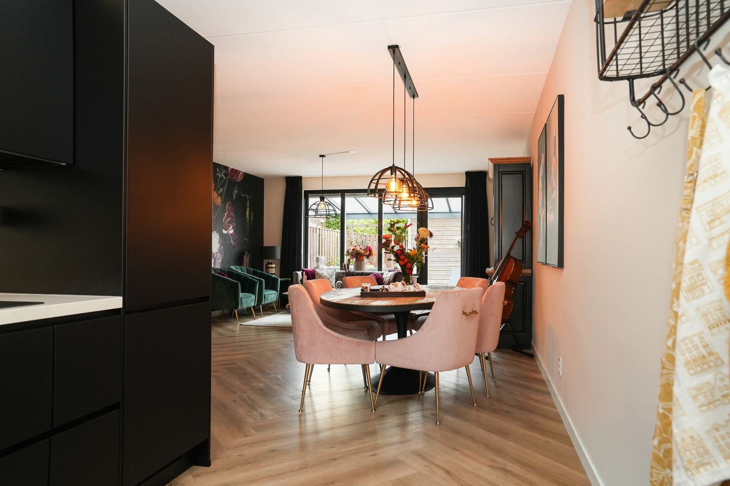 Photo 14 of Meester N J van Riemsdijkstraat 18