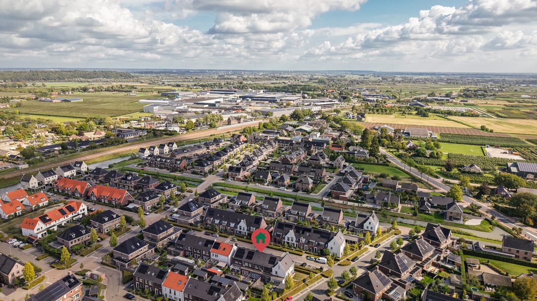 Photo 37 of Meester N J van Riemsdijkstraat 18