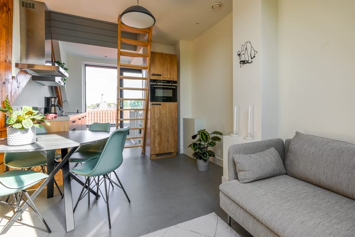 Foto 13 van Werner Helmichstraat 1-J