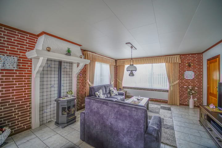 Photo 7 of Hazelaarstraat 2