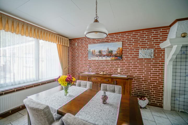 Photo 9 of Hazelaarstraat 2