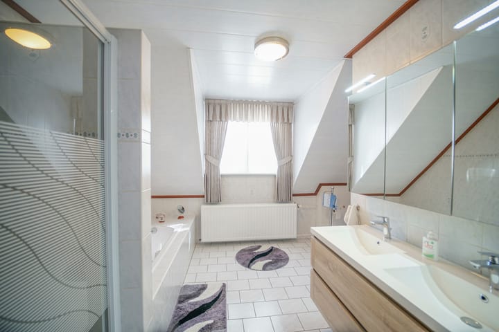 Photo 22 of Hazelaarstraat 2