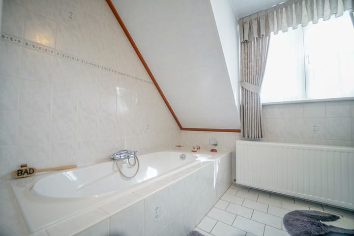 Photo 24 of Hazelaarstraat 2