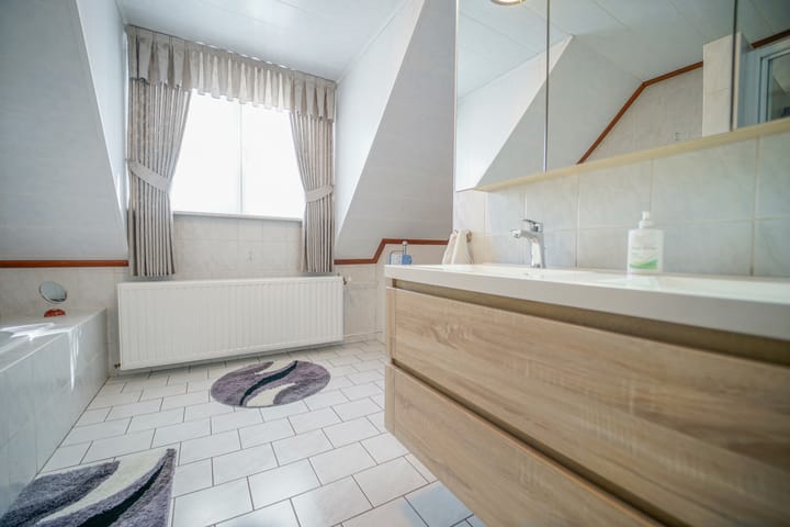 Photo 23 of Hazelaarstraat 2