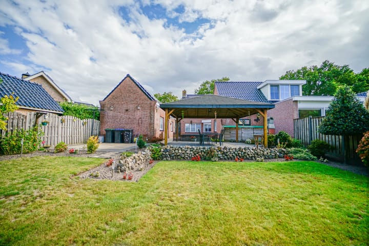 Photo 35 of Hazelaarstraat 2