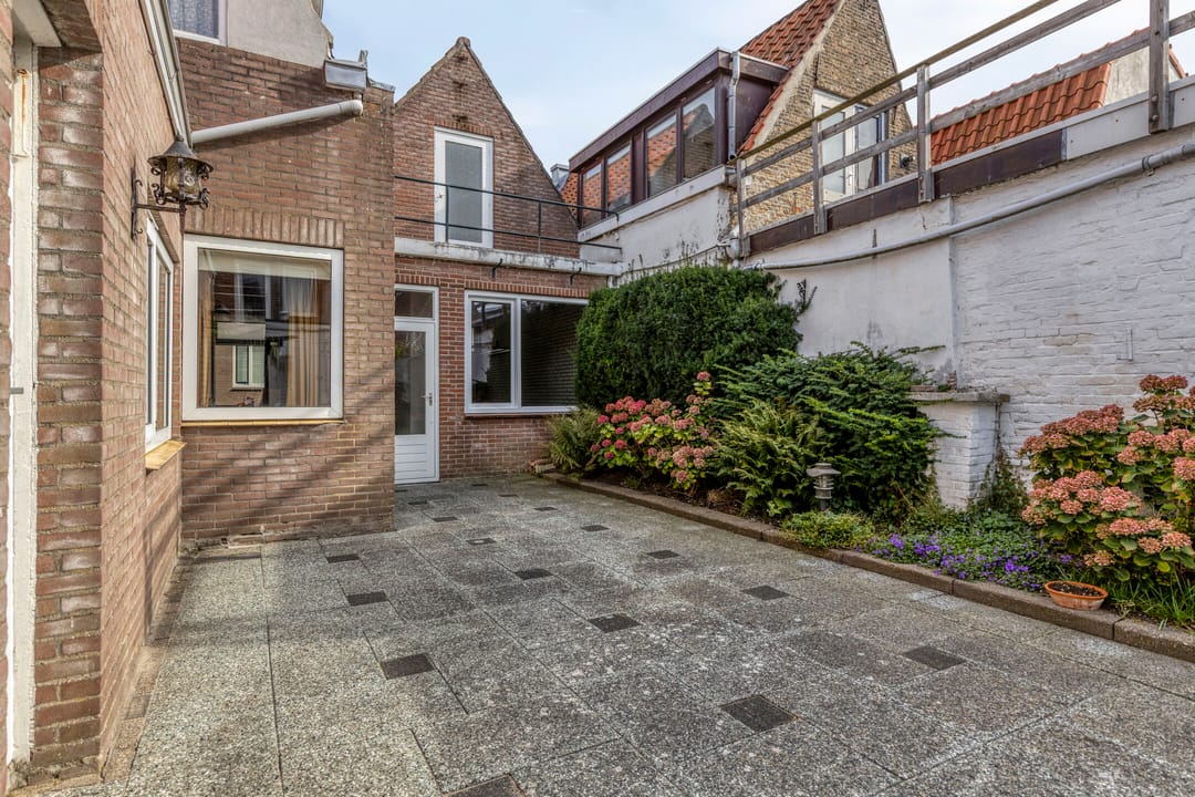 Foto 38 van Lange St. Janstraat 34