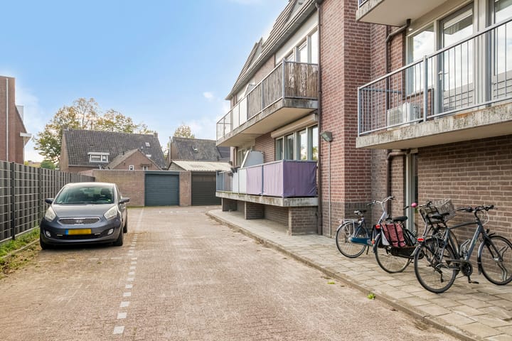 Foto 30 van Wethouder van Eschstraat 320