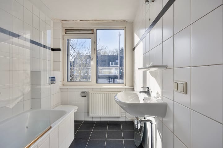 Photo 4 of Gelebrem 38