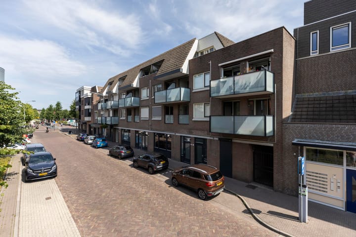 Foto 6 van Julianastraat 8