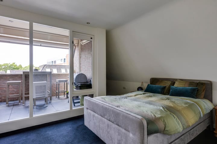 Foto 11 van Julianastraat 8