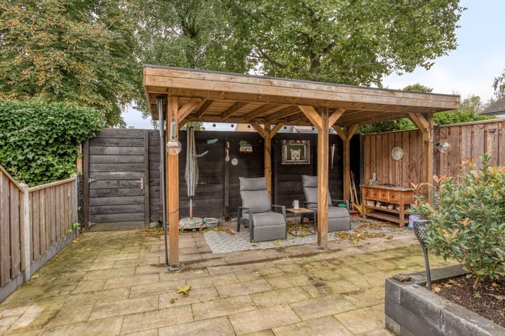 Foto 24 van Anna van Lintelolaan 4