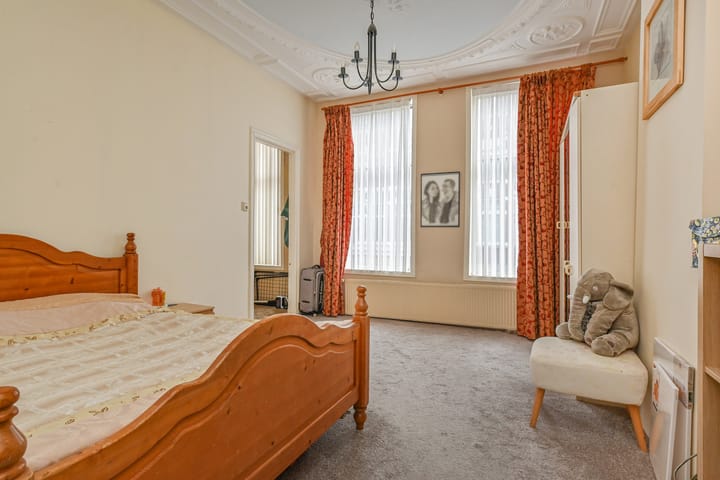 Foto 17 van Weimarstraat 143