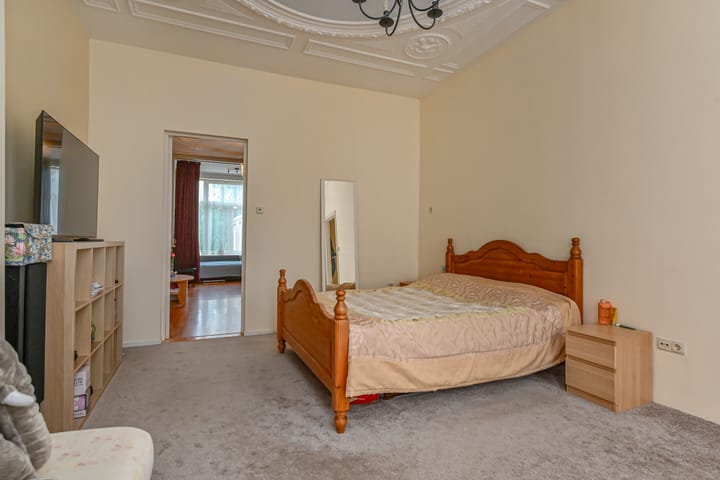 Foto 18 van Weimarstraat 143