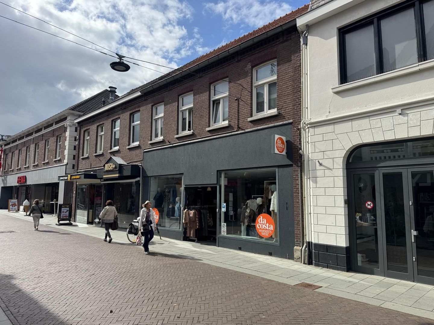 Bekijk foto 1 van Grotestraat 32