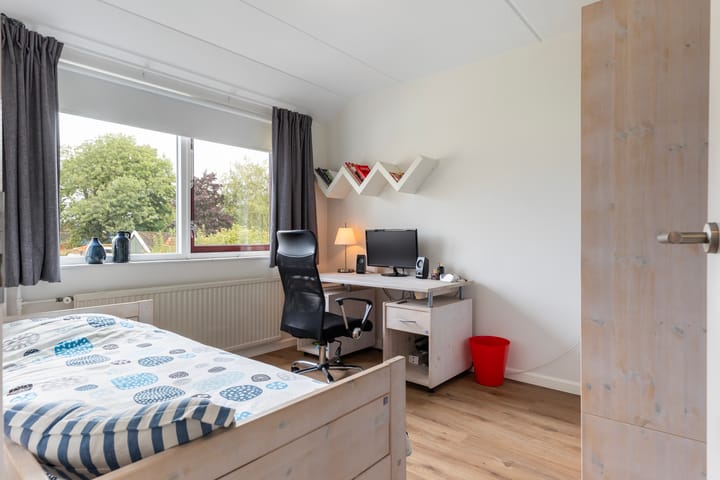 Photo 33 of 1e Wormenseweg 140