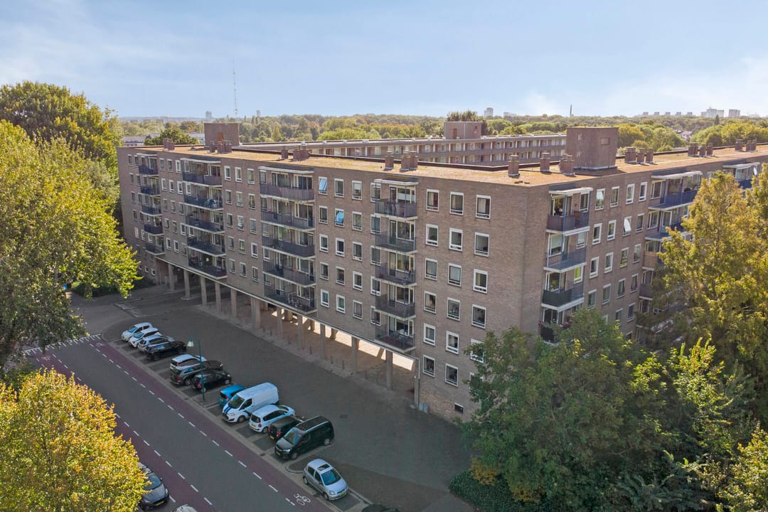 Photo 2 of Aert van Neslaan 422