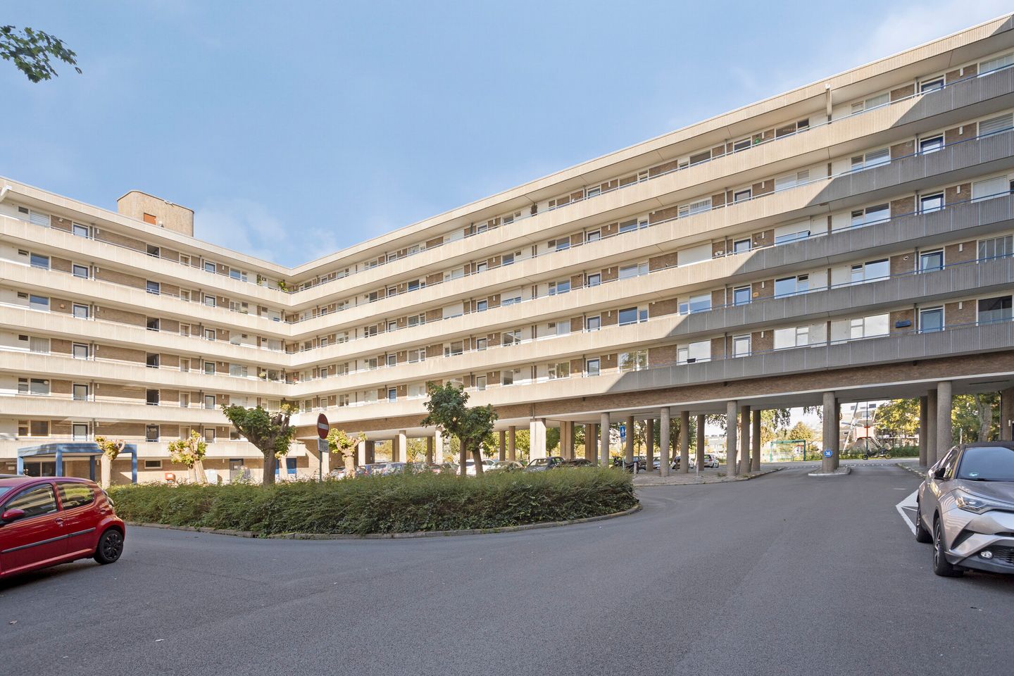 Photo 29 of Aert van Neslaan 422