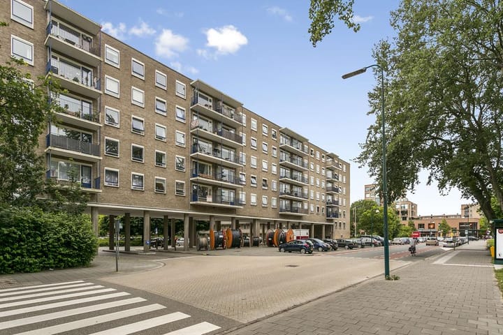 Photo 31 of Aert van Neslaan 422