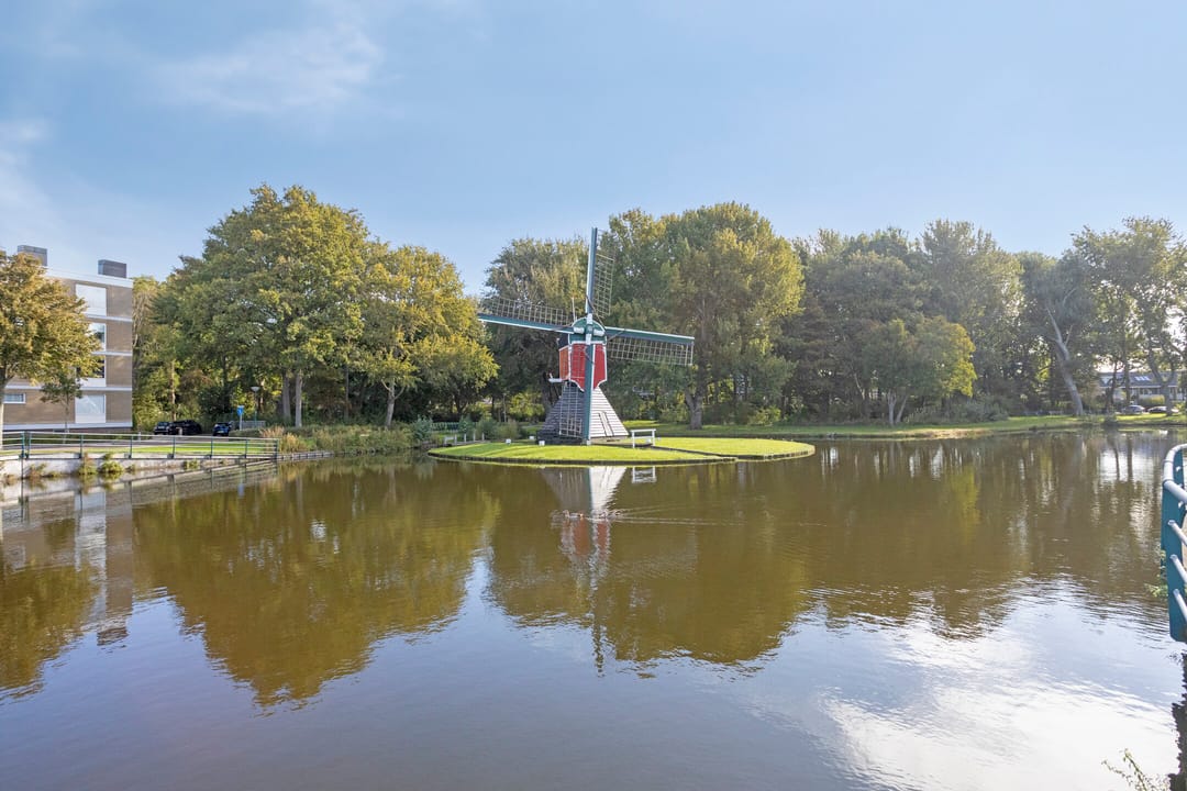 Photo 37 of Aert van Neslaan 422