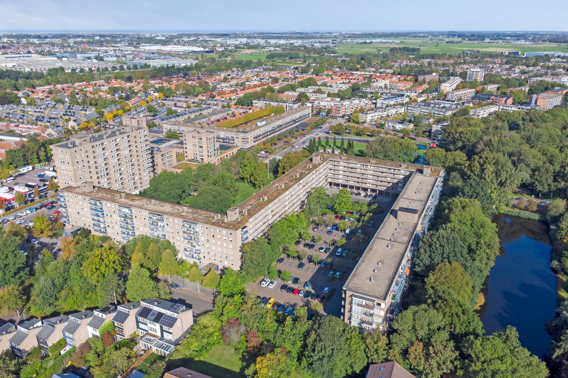 Photo 42 of Aert van Neslaan 422