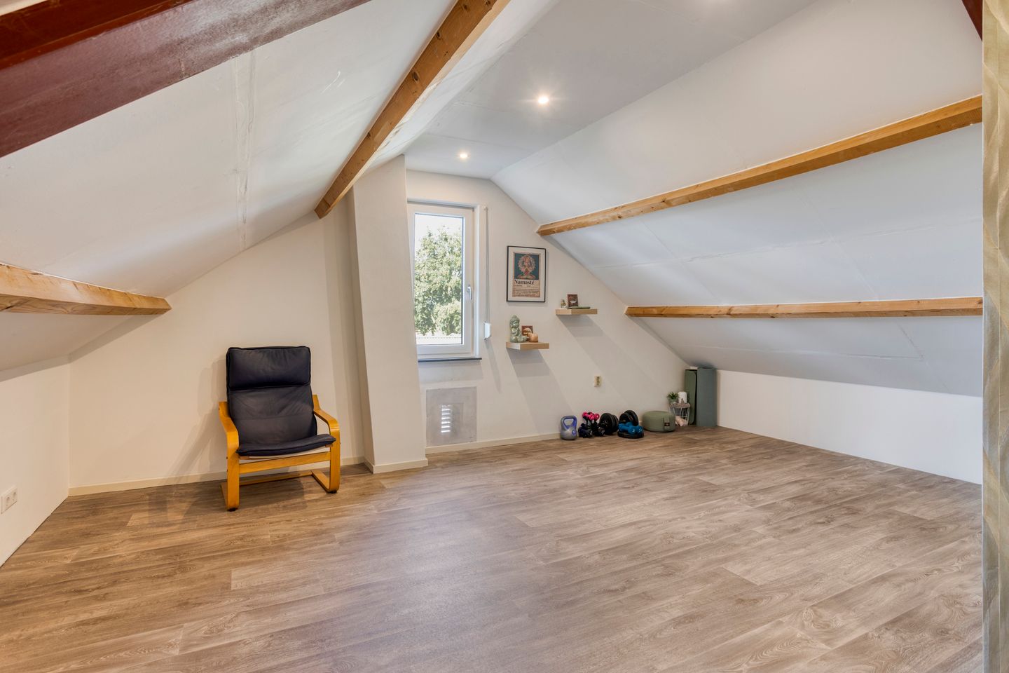 Foto 4 van Nimrod 16