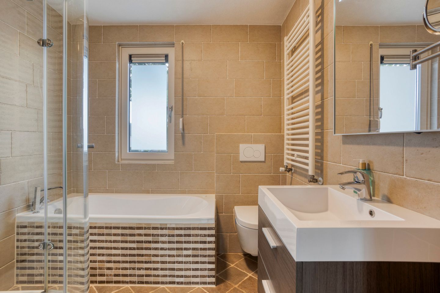 Foto 20 van Nimrod 16