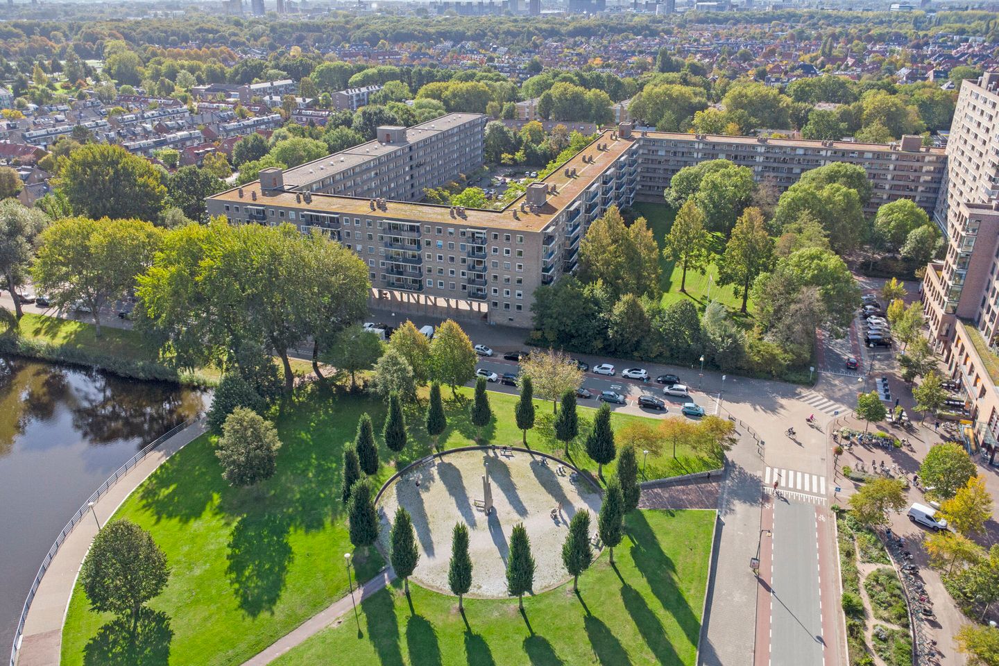 Photo 4 of Aert van Neslaan 422