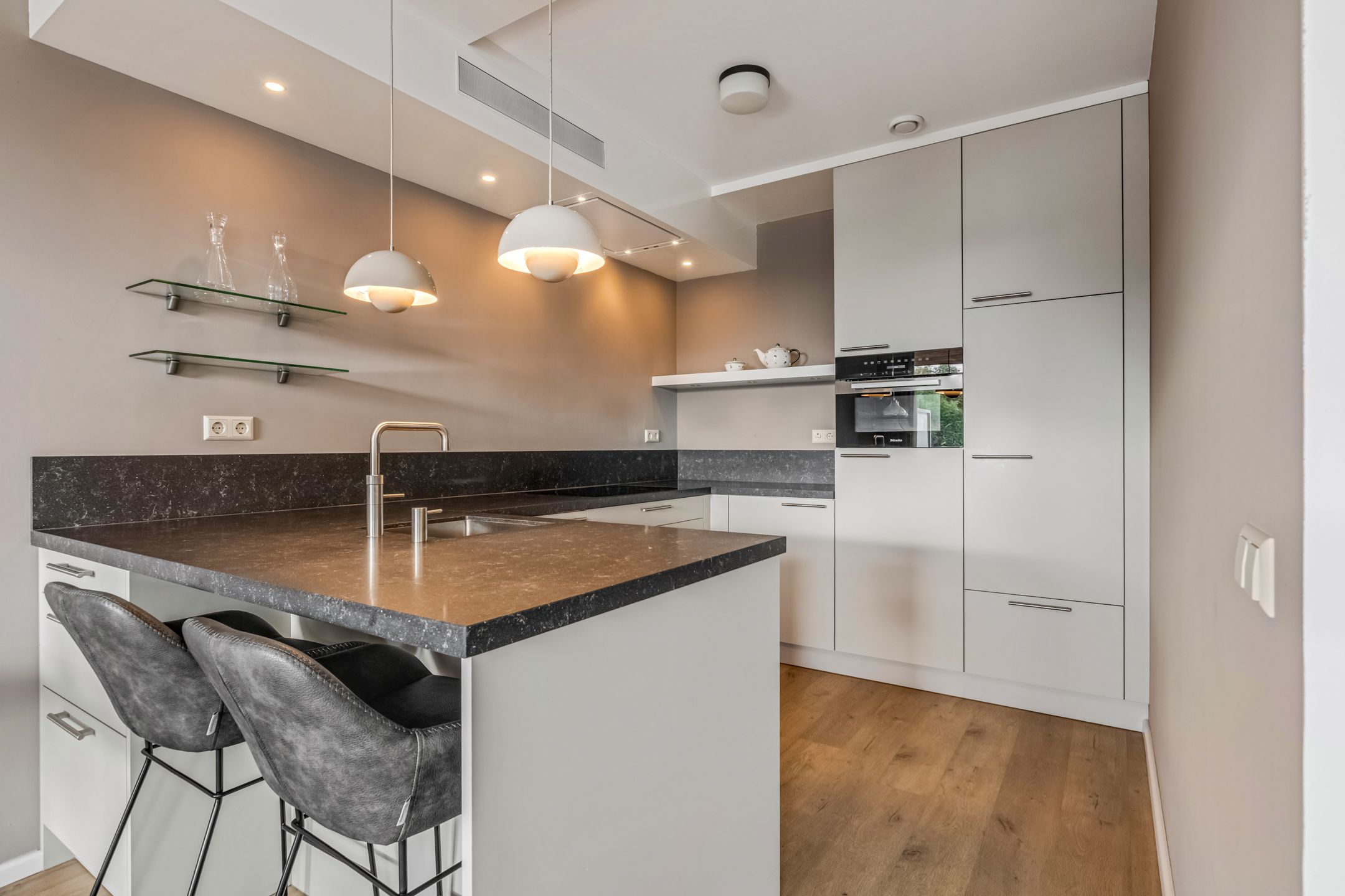 Foto 3 van De Weteringsehof 3