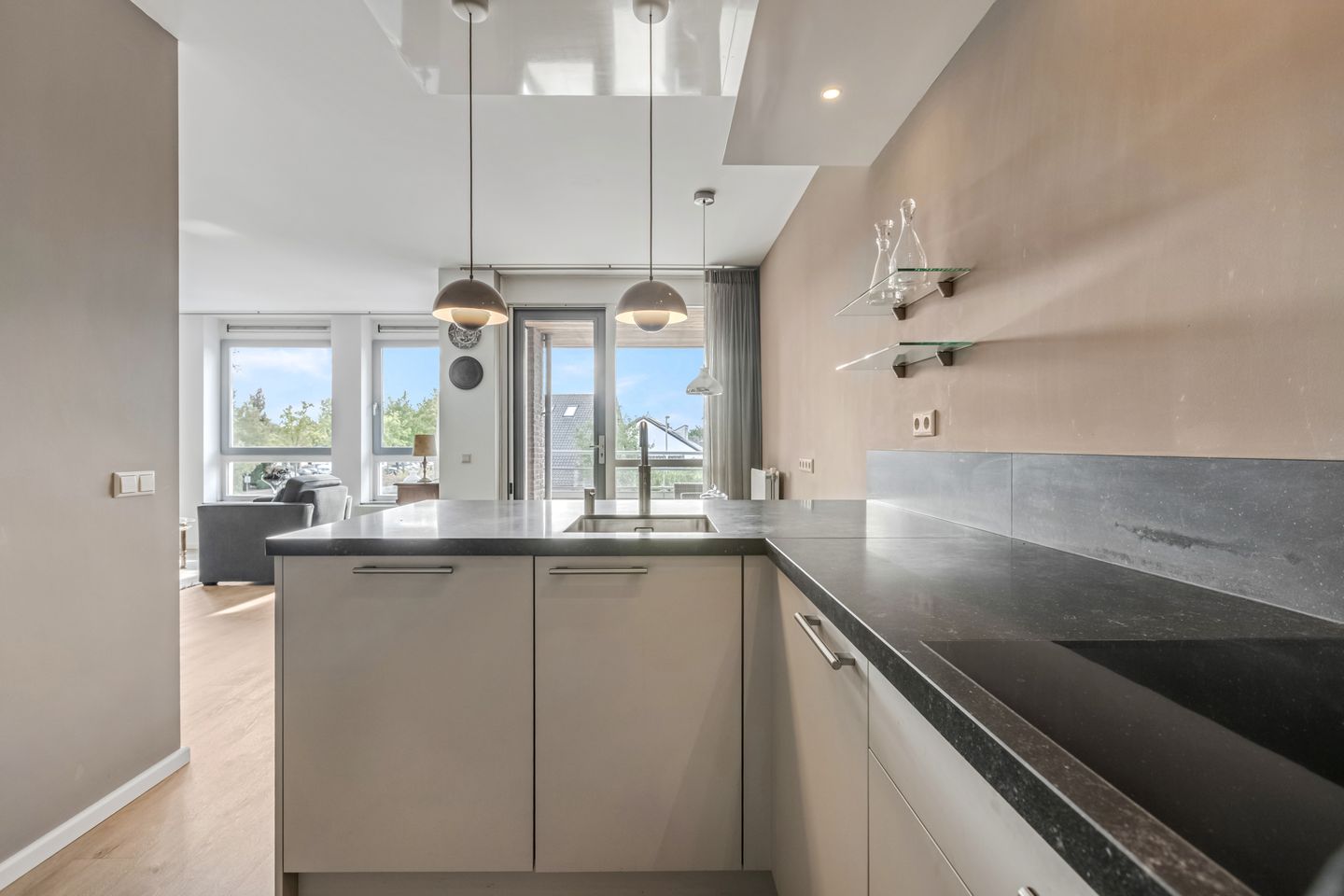 Foto 20 van De Weteringsehof 3