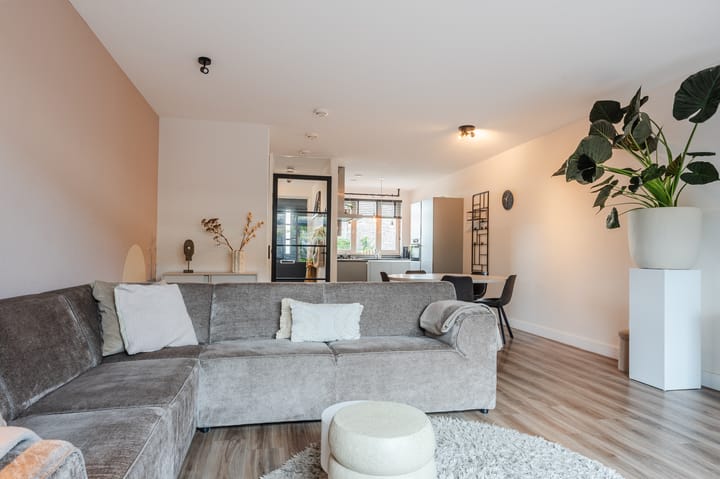 Photo 19 of Dotterbloem 14