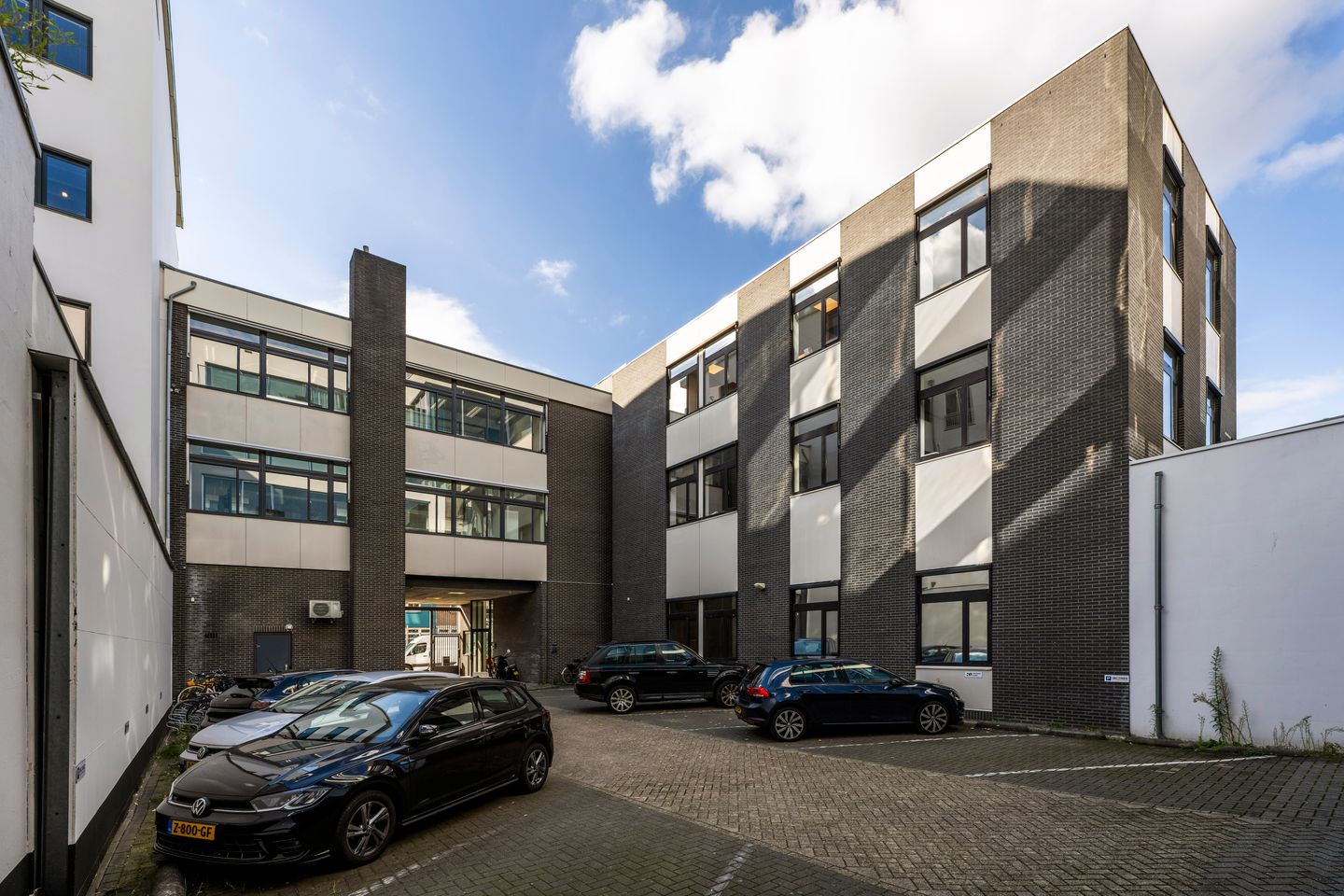 Bekijk foto 3 van Helicopterstraat 23