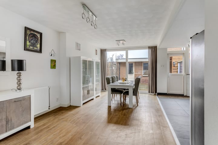 Foto 9 van Molstraat 25